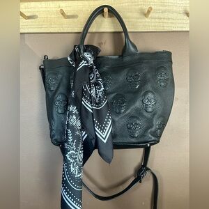 IO PELLE EMBOSSED SKULL TOTE